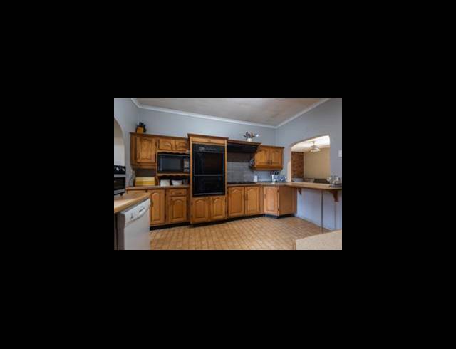 4 BEDROOM HOUSE FOR SALE IN ALBEMARLE EXT 2